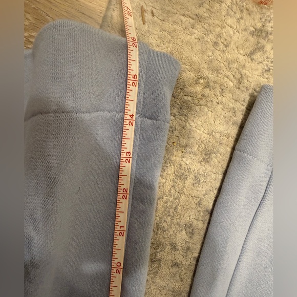 ALO Yoga Blue Track Pants & Joggers - Picture 6 of 10